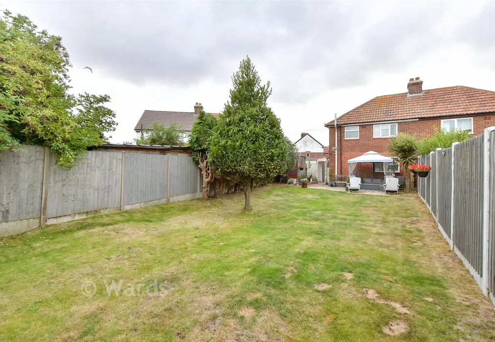 Rear Garden - Redsull Avenue, Deal, Kent - Wards of Kent