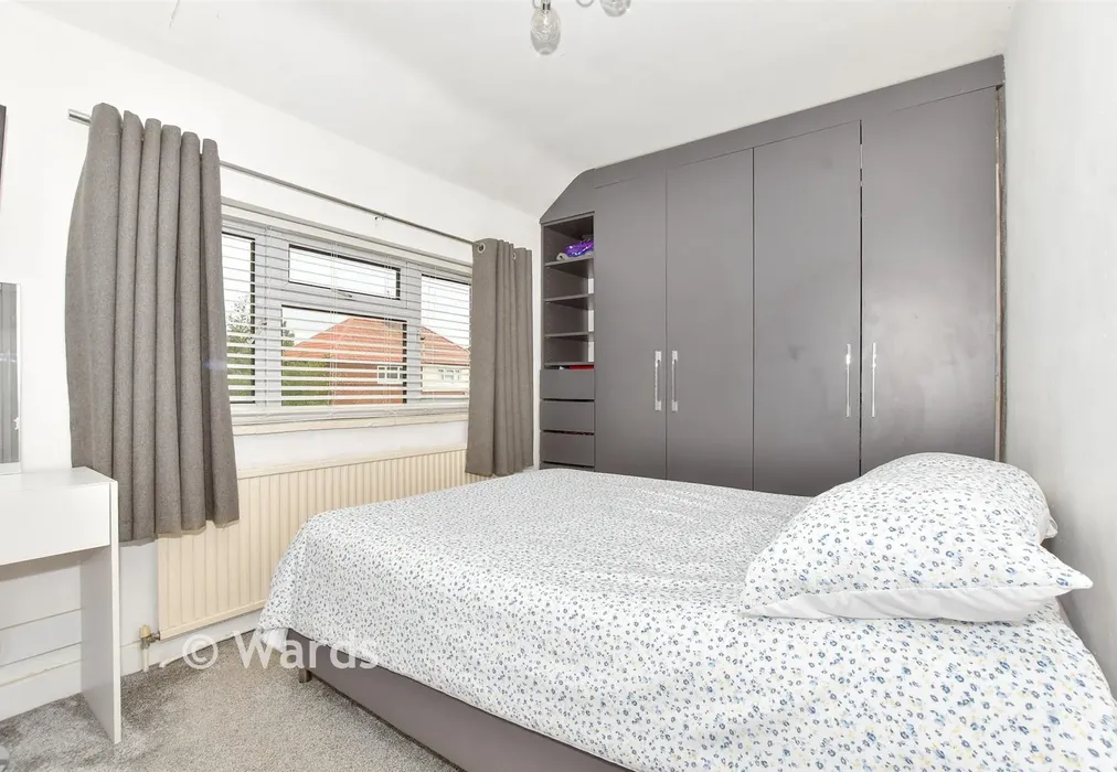 Bedroom 1 - Redsull Avenue, Deal, Kent - Wards of Kent