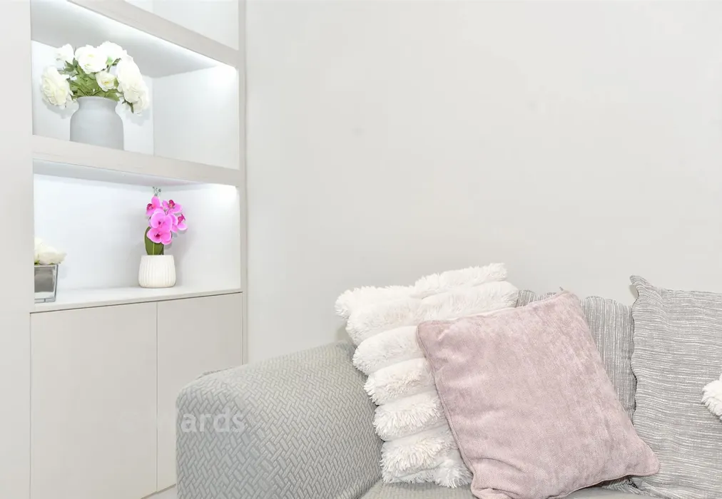 Internal Lifestyle Photograph - Redsull Avenue, Deal, Kent - Wards of Kent