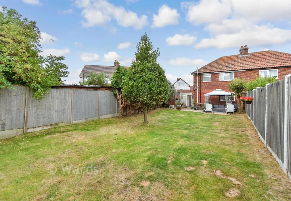 Rear Garden - Redsull Avenue, Deal, Kent - Wards of Kent