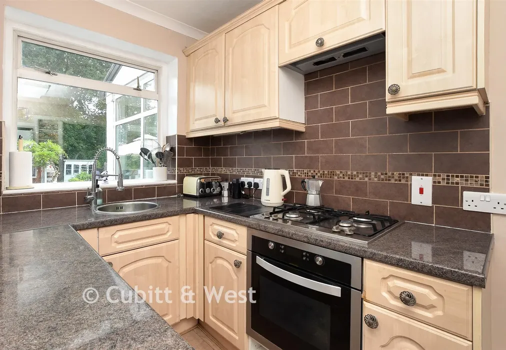 Kitchen - Court Avenue, Coulsdon, Surrey - Wards of Kent