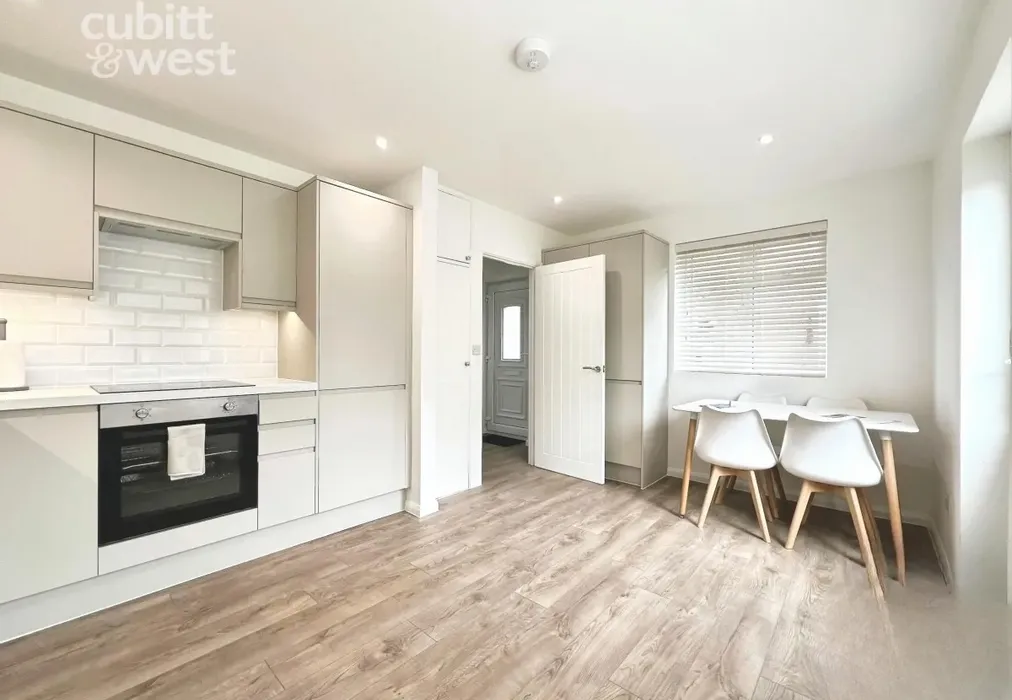 Kitchen/Diner - Batemans Road, Brighton, BN2 - Wards of Kent