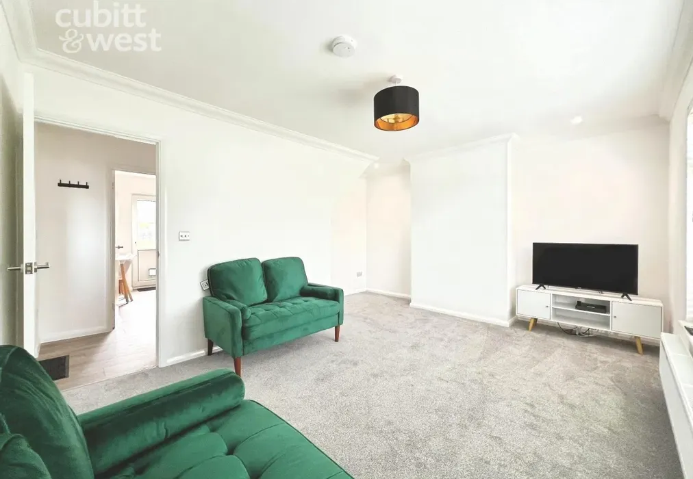 Lounge - Batemans Road, Brighton, BN2 - Wards of Kent
