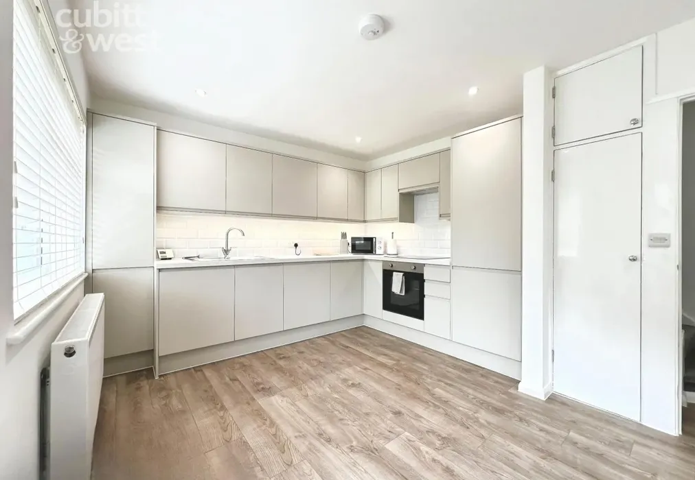 Kitchen/Diner - Batemans Road, Brighton, BN2 - Wards of Kent