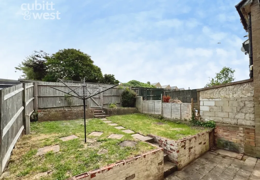 Garden - Batemans Road, Brighton, BN2 - Wards of Kent