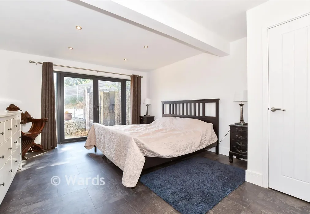 Bedroom 1 - London Road, Ditton, Aylesford, Kent - Wards of Kent