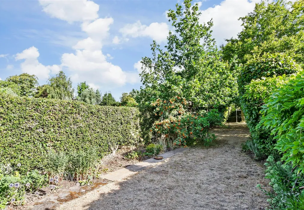 Rear Garden - Dartford Road, Dartford, Kent - Wards of Kent