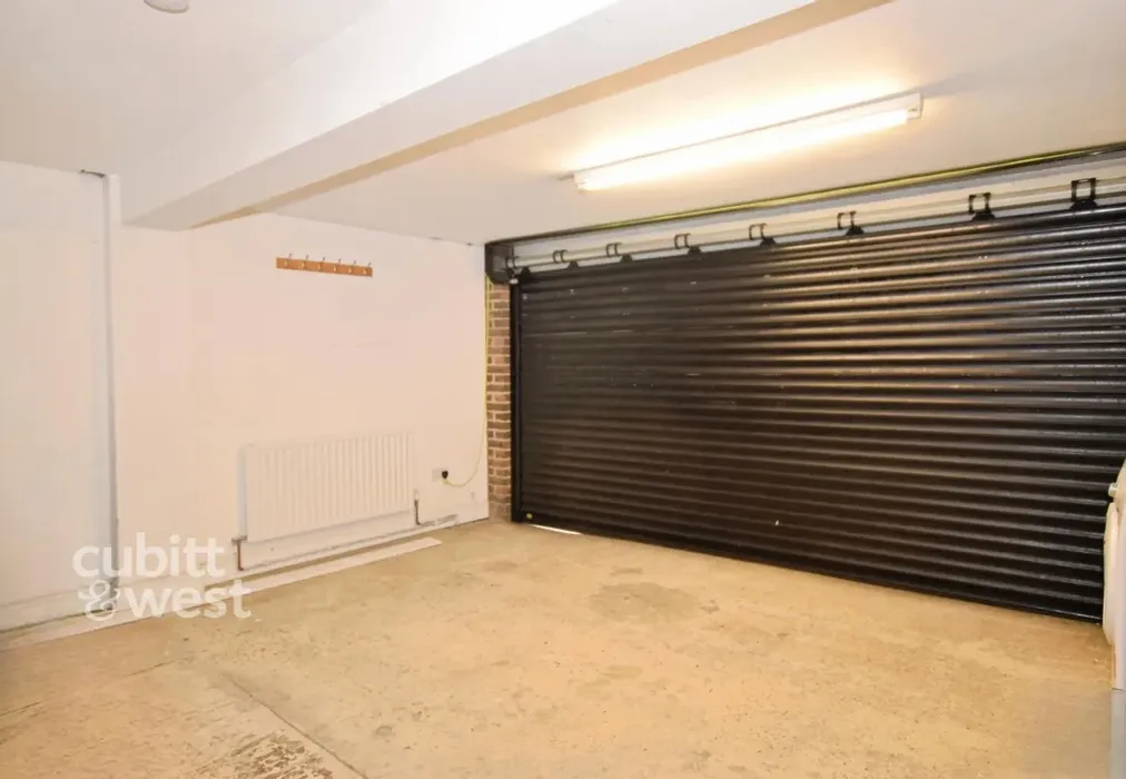 garage - New Street Horsham RH13 - Wards of Kent