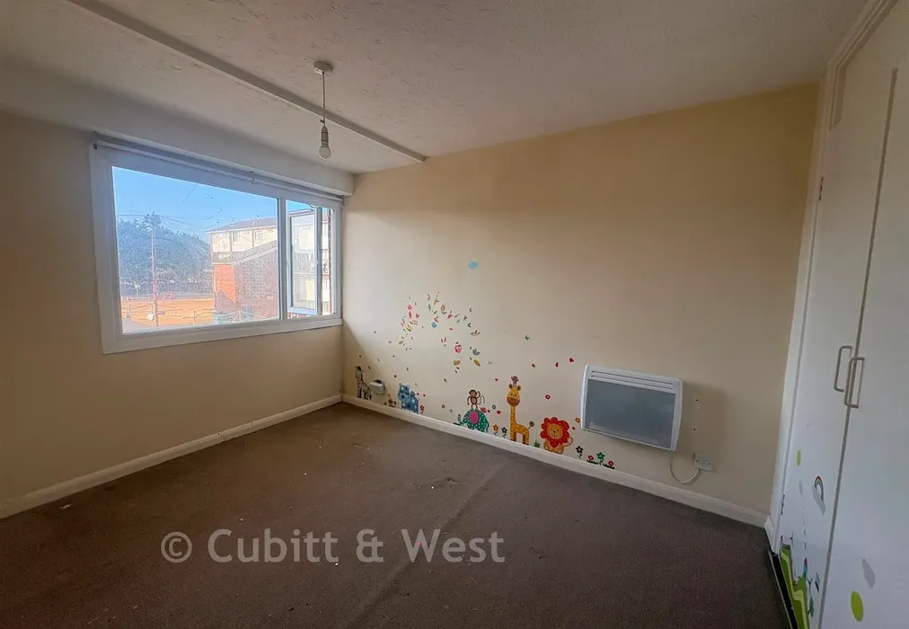 Bedroom 2 - Lumsden Road, Southsea, Hampshire - Wards of Kent