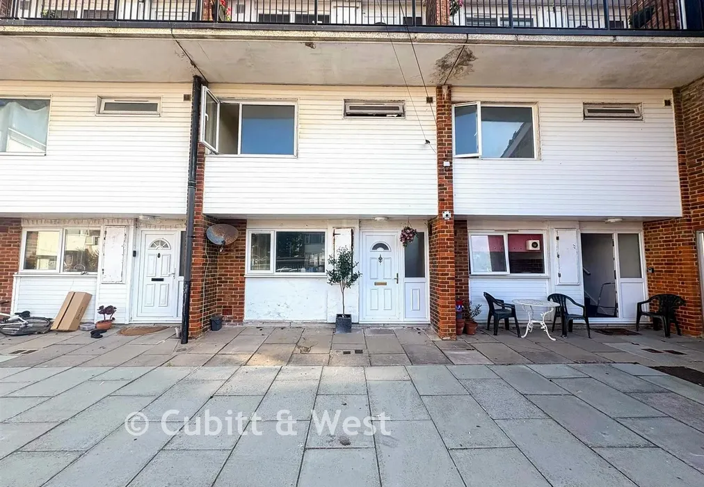 Front - Lumsden Road, Southsea, Hampshire - Wards of Kent