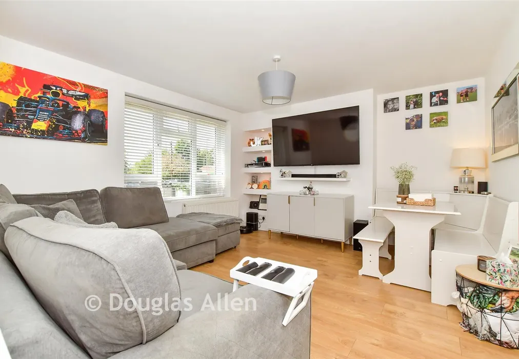 Lounge/Diner - Rettendon View, Wickford, Essex - Wards of Kent