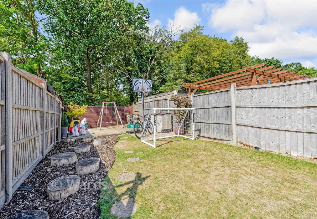 Rear Garden - Orchard Rise West, Sidcup, Kent - Wards of Kent