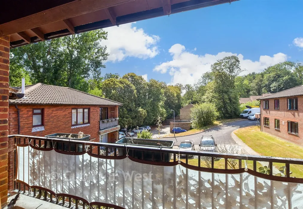 Balcony / Terrace - Tollwood Park, Crowborough, East Sussex - Wards of Kent