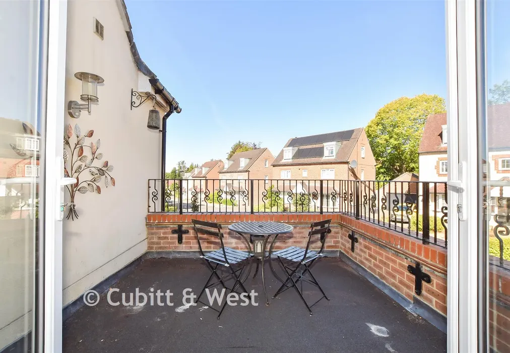 Balcony - Greenhurst Drive, East Grinstead, West Sussex - Wards of Kent