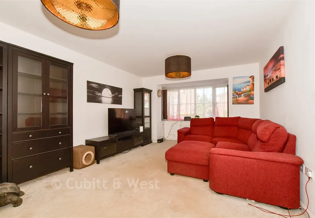 Lounge - Greenhurst Drive, East Grinstead, West Sussex - Wards of Kent
