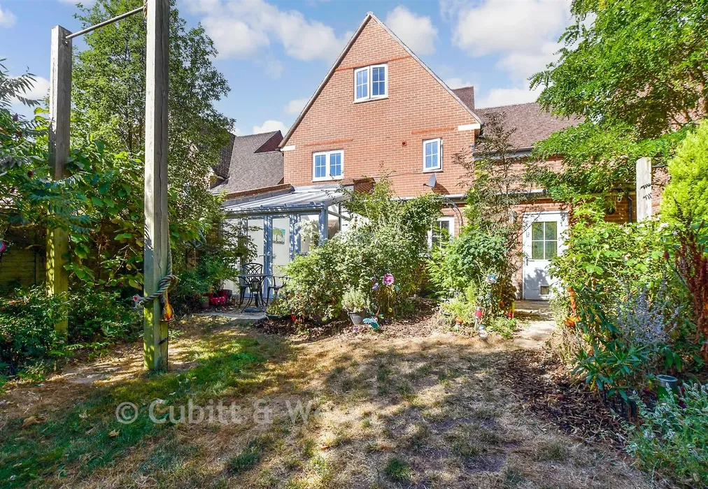 Rear Elevation - Greenhurst Drive, East Grinstead, West Sussex - Wards of Kent