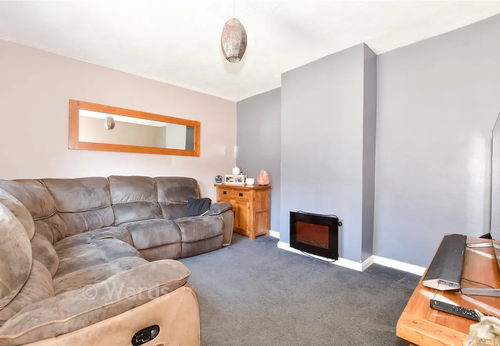 Lounge - Oaktree Avenue, Maidstone, Kent - Wards of Kent