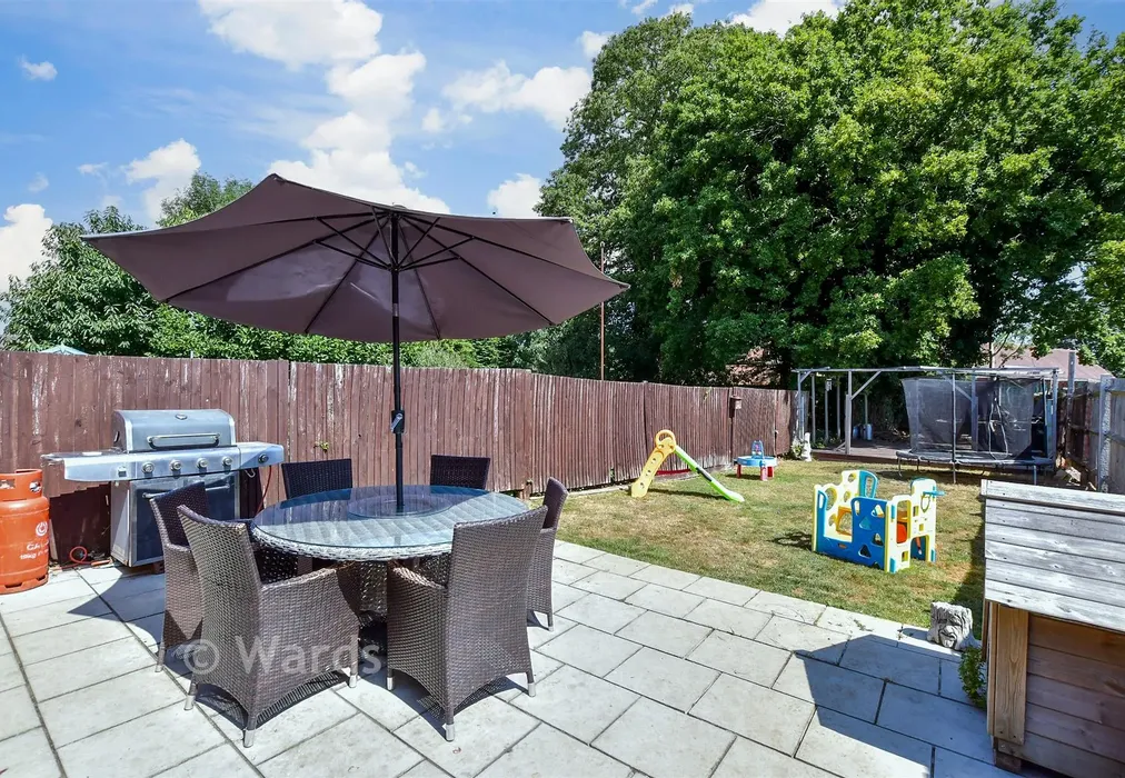 Rear Garden - Oaktree Avenue, Maidstone, Kent - Wards of Kent