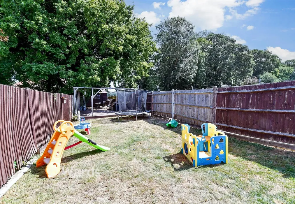 Rear Garden - Oaktree Avenue, Maidstone, Kent - Wards of Kent