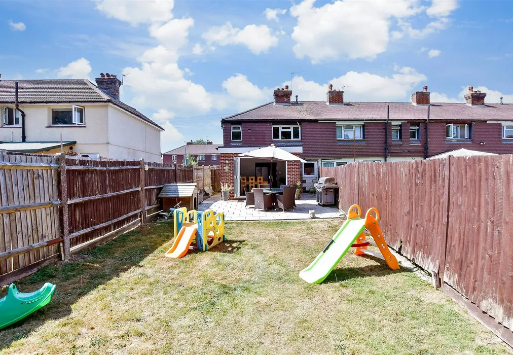Rear Elevation - Oaktree Avenue, Maidstone, Kent - Wards of Kent