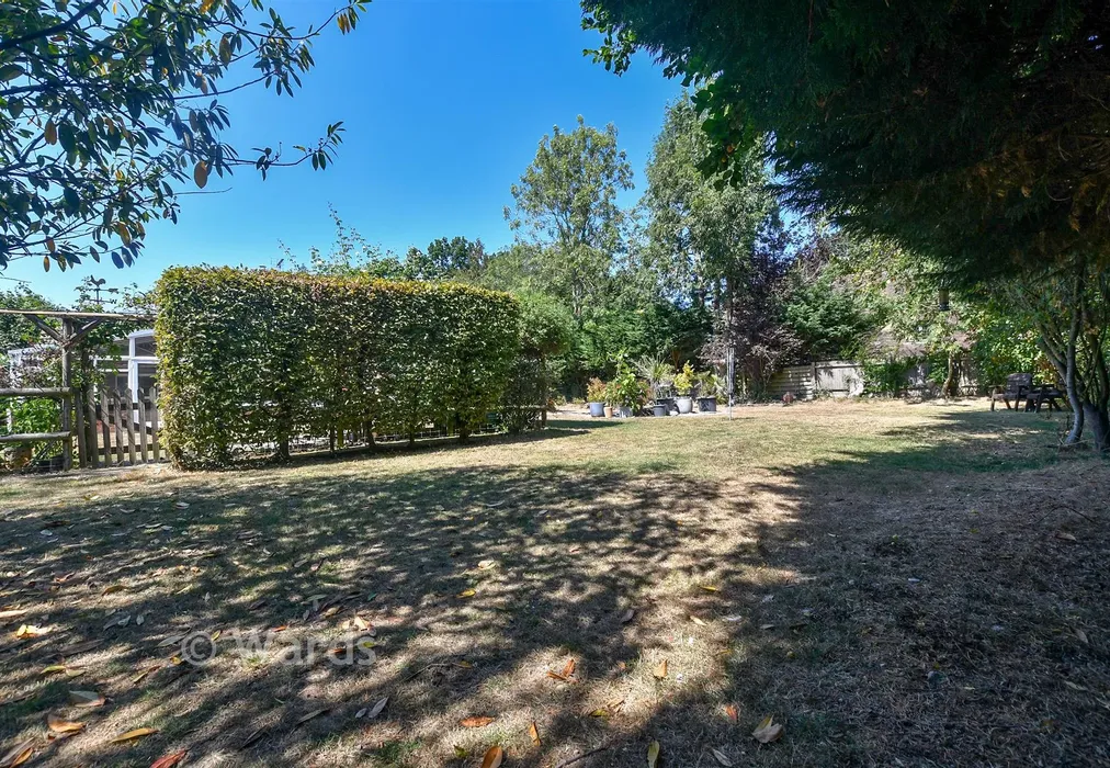 Rear Garden - Station Road, Pluckley, Kent - Wards of Kent