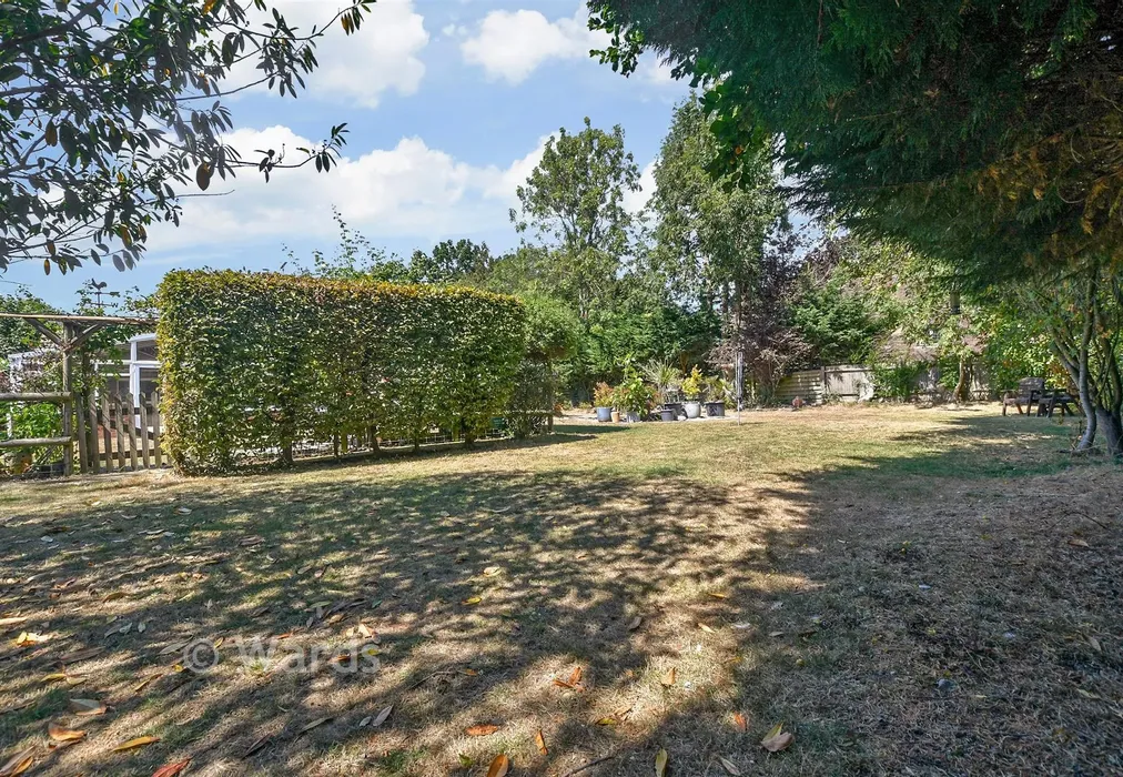 Rear Garden - Station Road, Pluckley, Kent - Wards of Kent