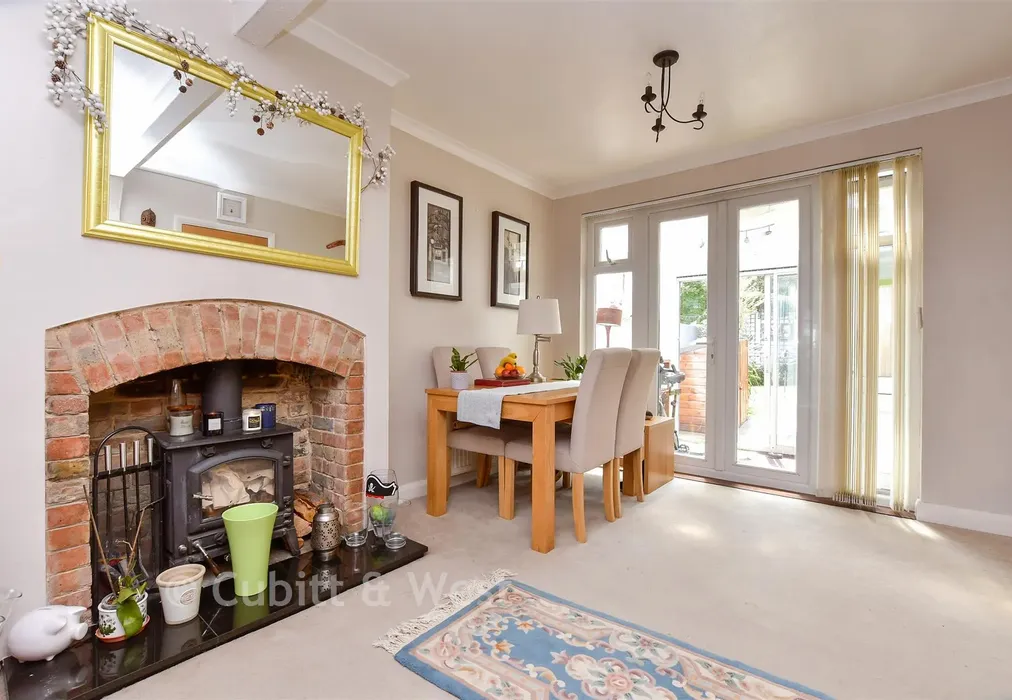 Lounge/Diner - Poulton Avenue, Sutton, Surrey - Wards of Kent