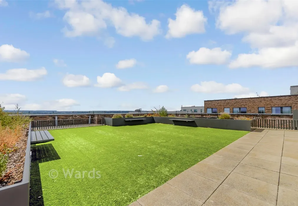 Communal Gardens - Regal Walk, Bexleyheath, Kent - Wards of Kent