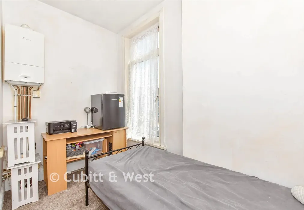 Bedroom 3 - Stamshaw Road, Portsmouth, Hampshire - Wards of Kent