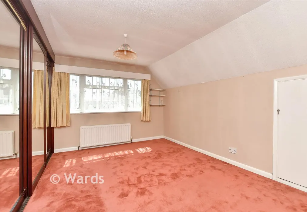 Bedroom 2 - The Shades, Rochester, Kent - Wards of Kent