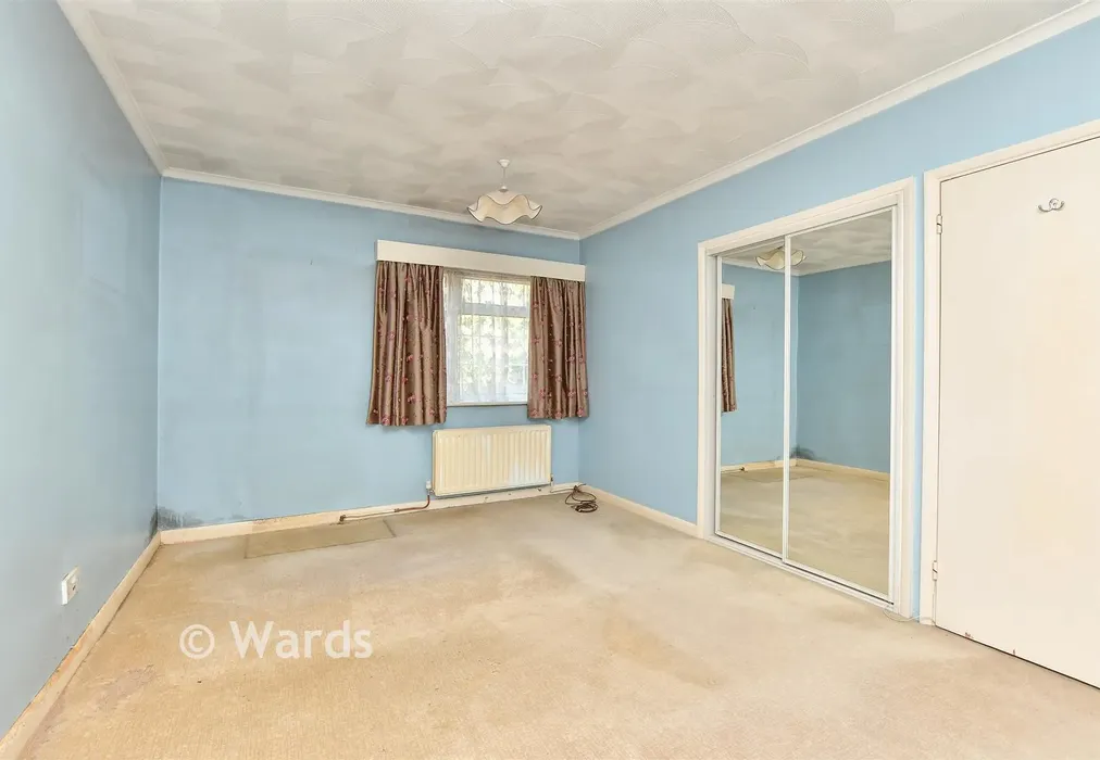 Bedroom 3 - The Shades, Rochester, Kent - Wards of Kent