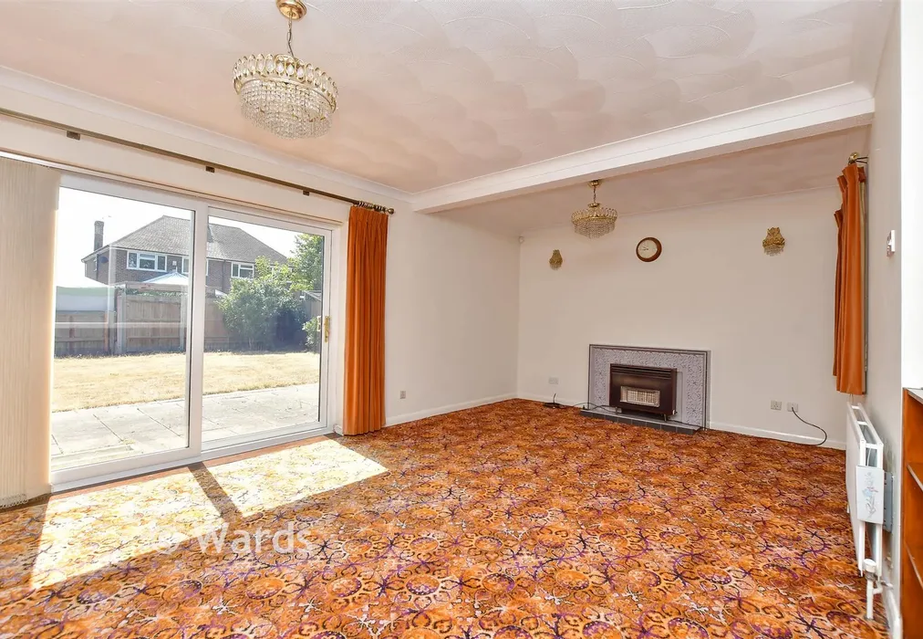 Lounge - The Shades, Rochester, Kent - Wards of Kent