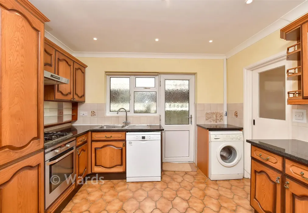 Kitchen - The Shades, Rochester, Kent - Wards of Kent