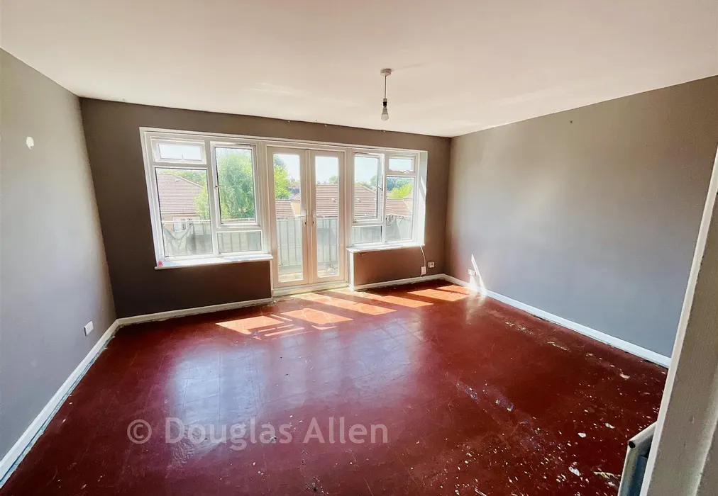 Lounge - Victor Walk, Hornchurch, Essex - Wards of Kent