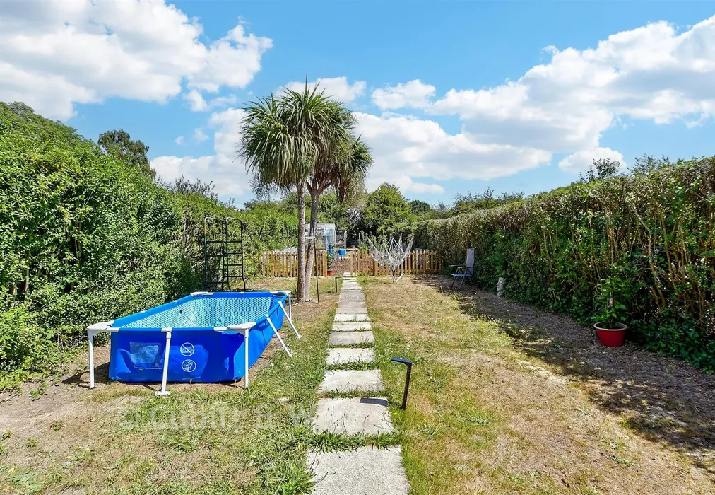 Rear Garden - Barnham Road, Eastergate, West Sussex - Wards of Kent