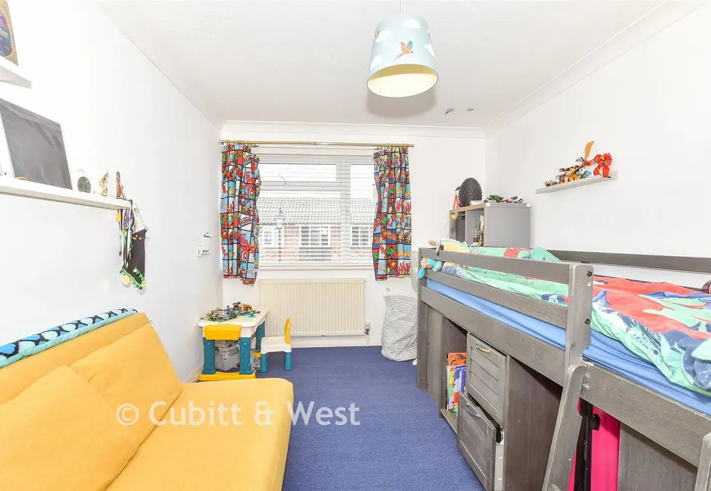 Bedroom 2 - St. Thomas's Court, Portsmouth, Hampshire - Wards of Kent