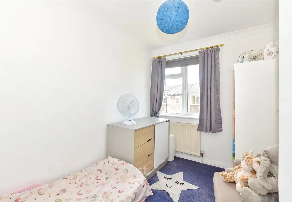 Bedroom 3 - St. Thomas's Court, Portsmouth, Hampshire - Wards of Kent