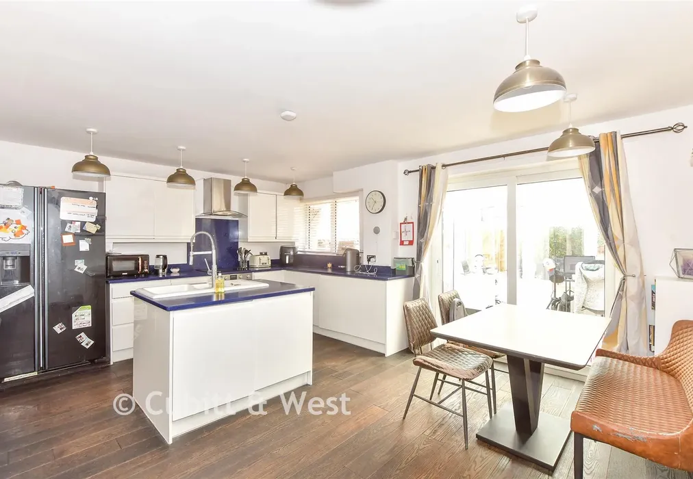 Kitchen/Dining Room - St. Thomas's Court, Portsmouth, Hampshire - Wards of Kent