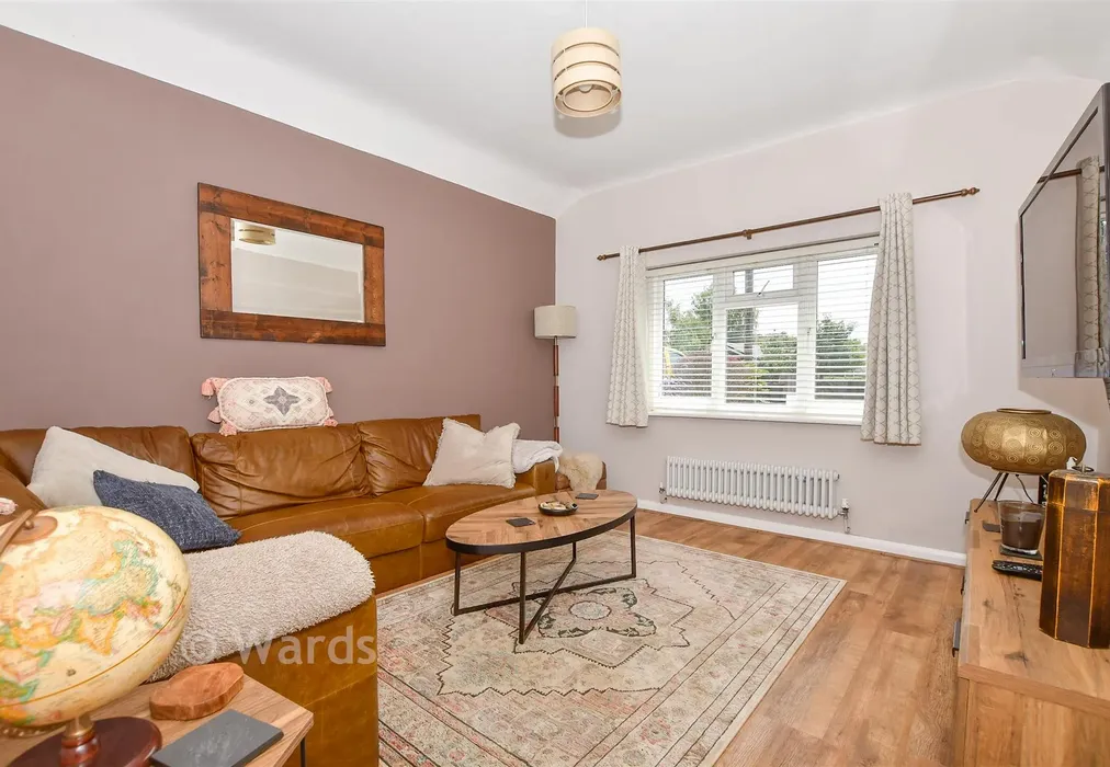 Lounge - Five Oak Green Road, Five Oak Green, Tonbridge, Kent - Wards of Kent