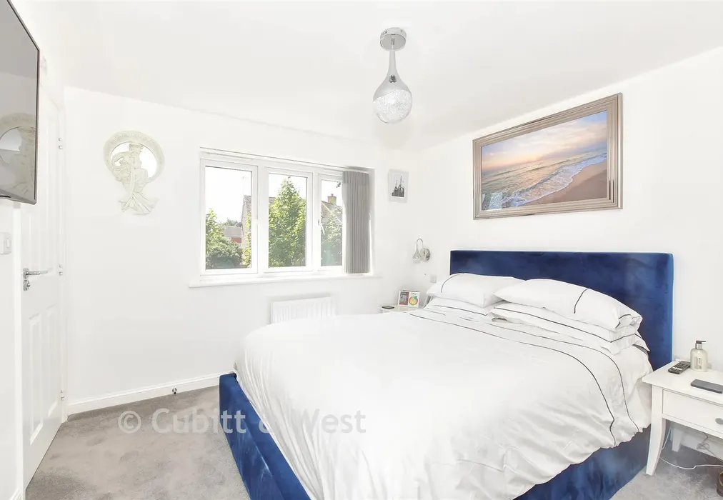 Bedroom 1 - Toddington Lane, Littlehampton, West Sussex - Wards of Kent