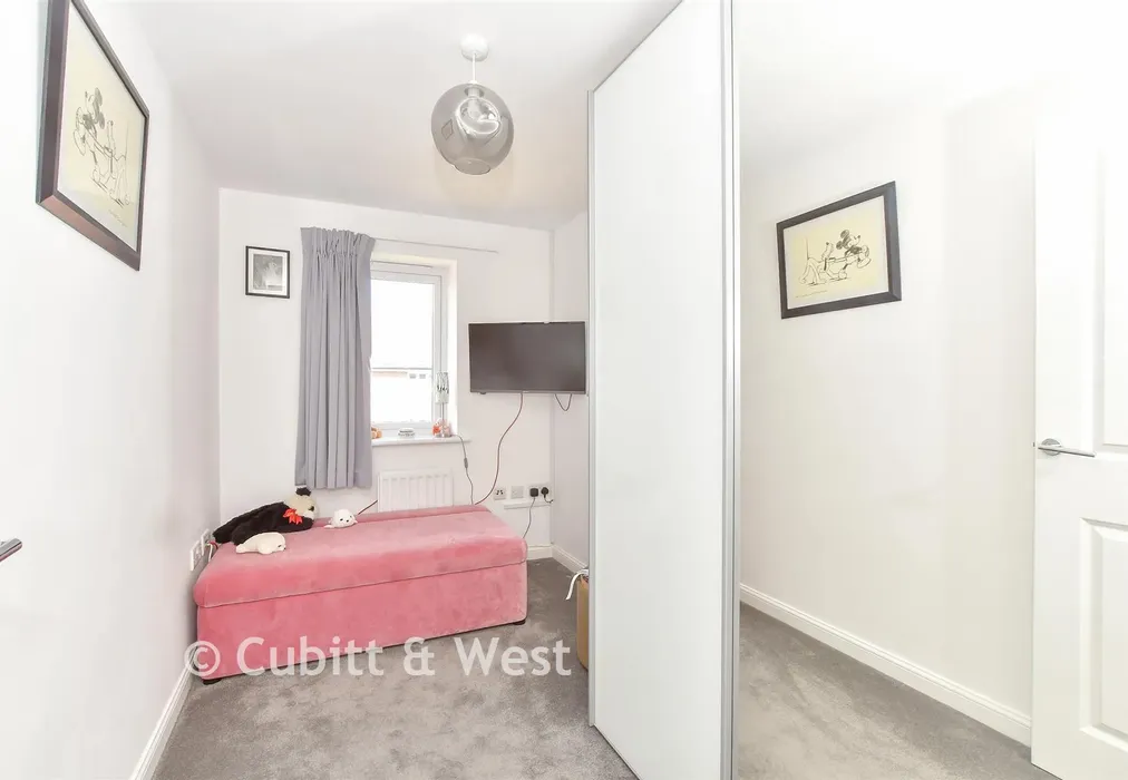 Bedroom 3 - Toddington Lane, Littlehampton, West Sussex - Wards of Kent