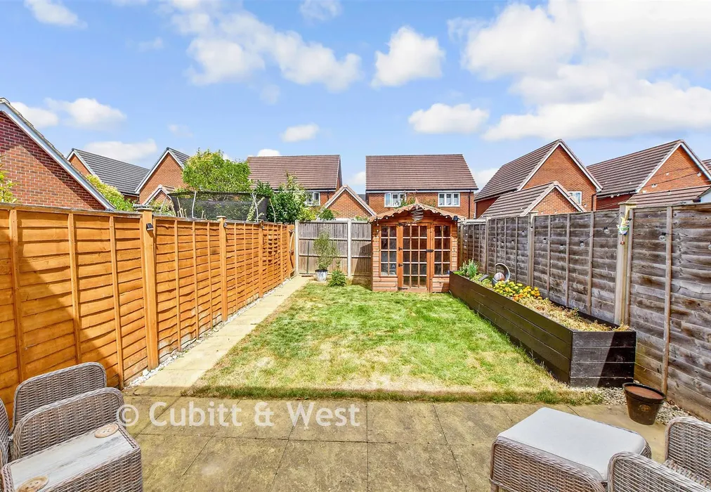 Rear Garden - Toddington Lane, Littlehampton, West Sussex - Wards of Kent