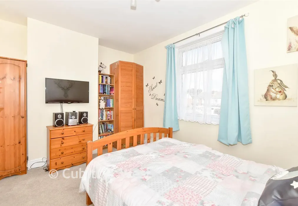Bedroom 2 - St. Swithun's Road, Portsmouth, Hampshire - Wards of Kent