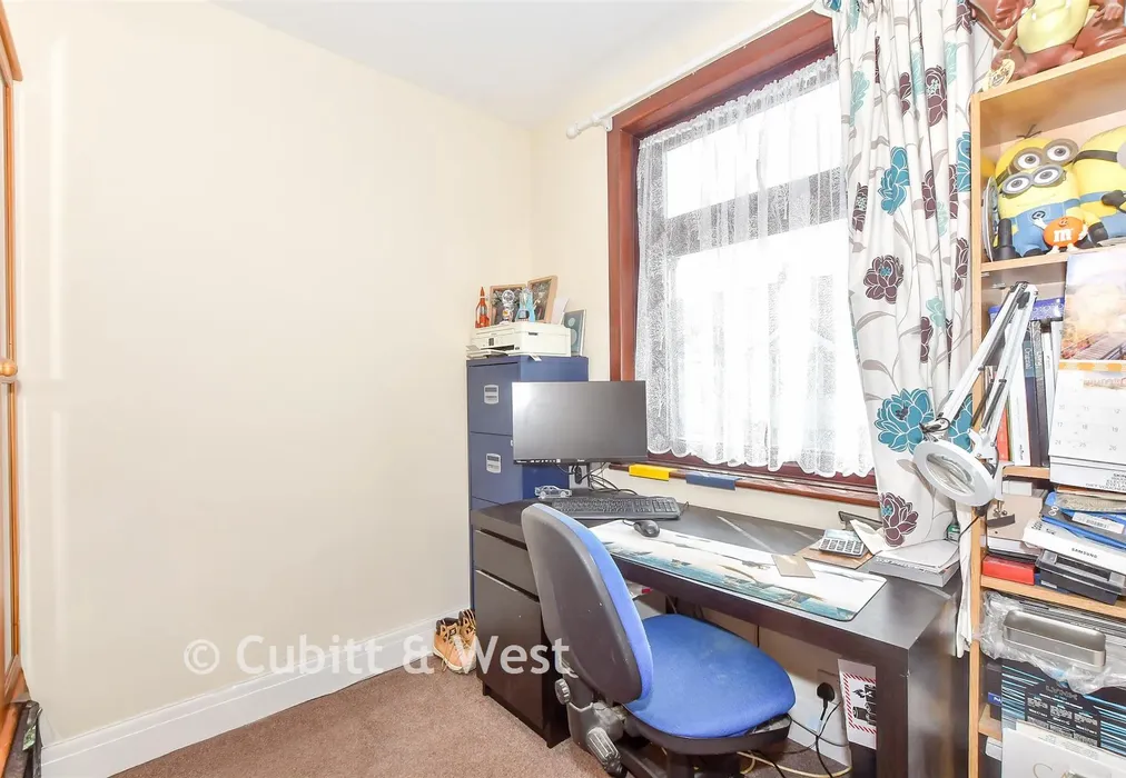 Bedroom 3 - St. Swithun's Road, Portsmouth, Hampshire - Wards of Kent