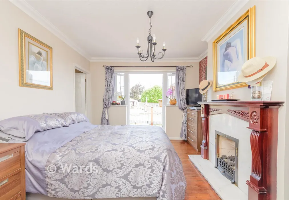 Bedroom 1 - Woodland Close, Longfield, Kent - Wards of Kent