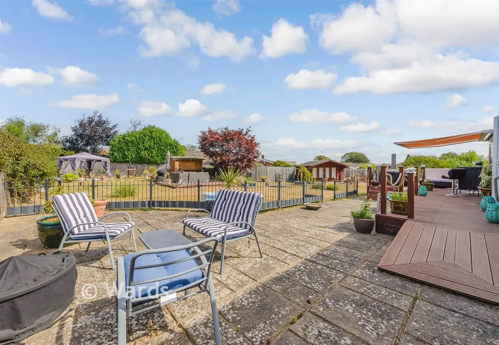 Rear Garden - Woodland Close, Longfield, Kent - Wards of Kent