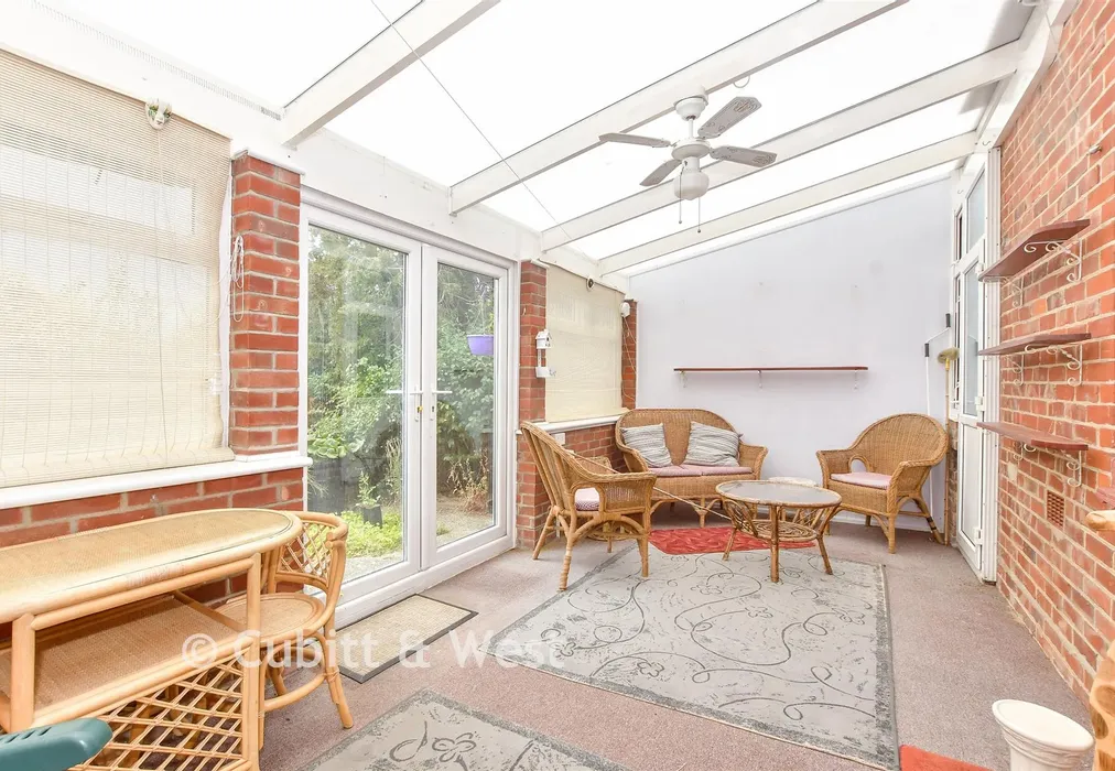 Conservatory - London Road, Widley, Hampshire - Wards of Kent