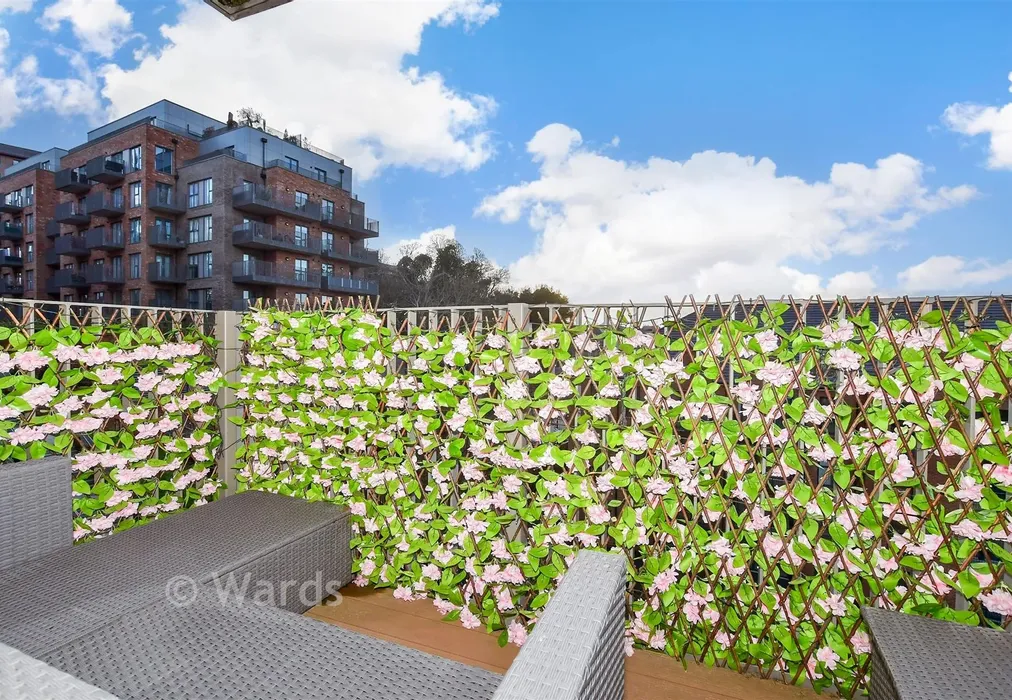 Balcony / Terrace - Rosalind Drive, Maidstone, Kent - Wards of Kent