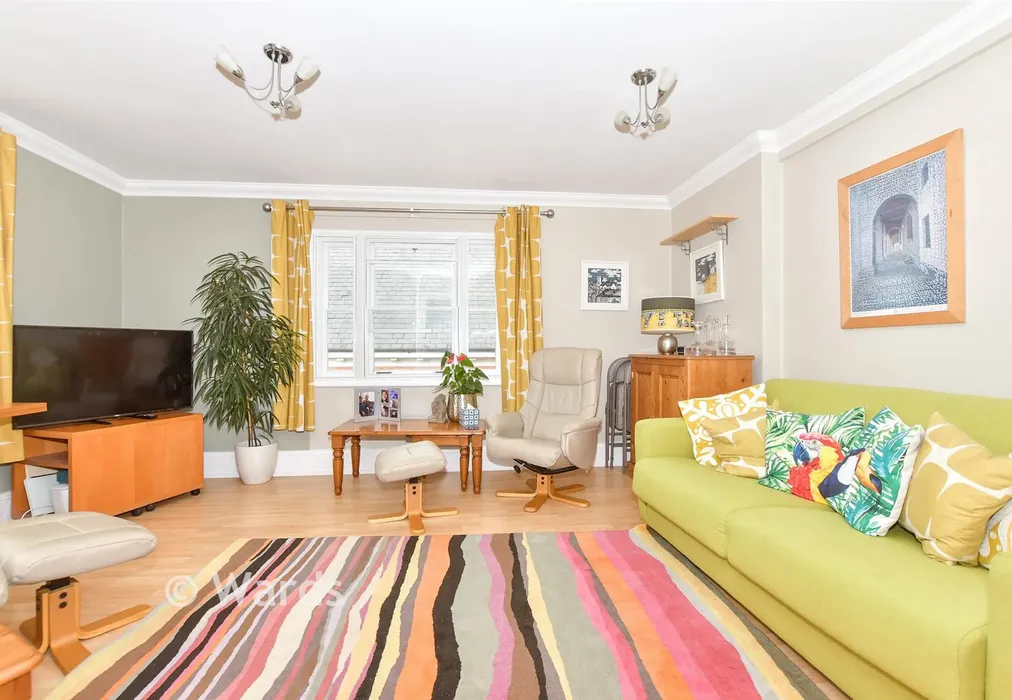 Lounge - High Street, Hythe, Kent - Wards of Kent