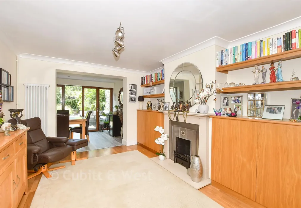 Sitting Area - Stafford Road, Langley Green, Crawley, West Sussex - Wards of Kent